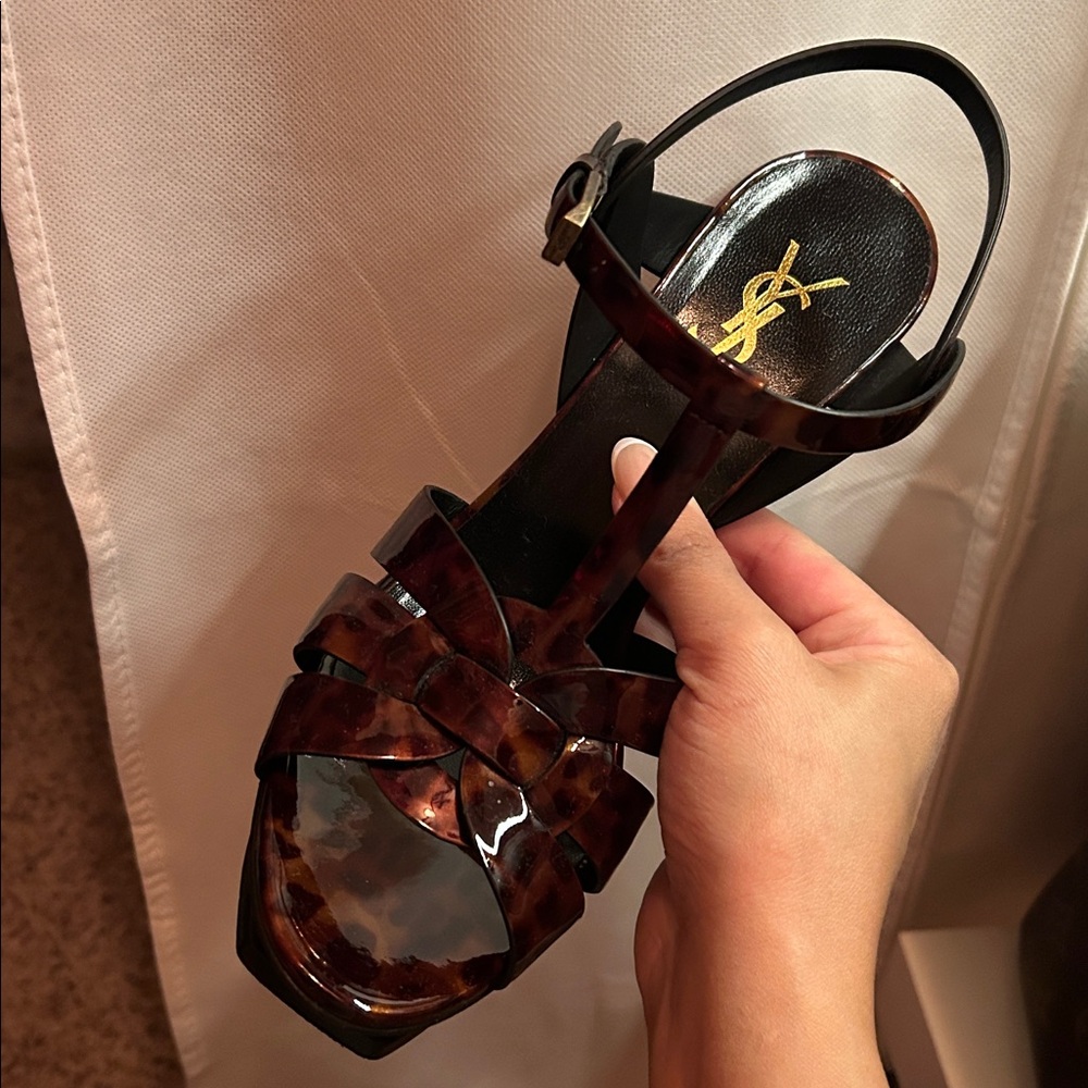 Saint Laurent Tortoiseshell Patent Platform 39 - Picture 8 of 14